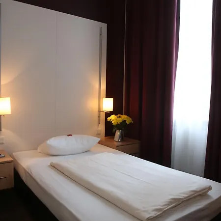 מלון Columbus 3*