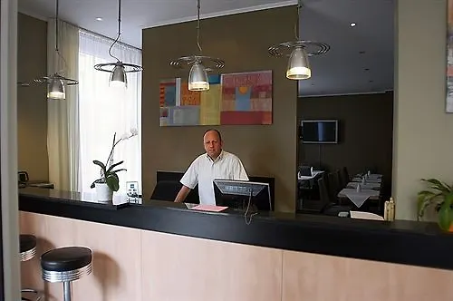 Columbus 3* פרנקפורט